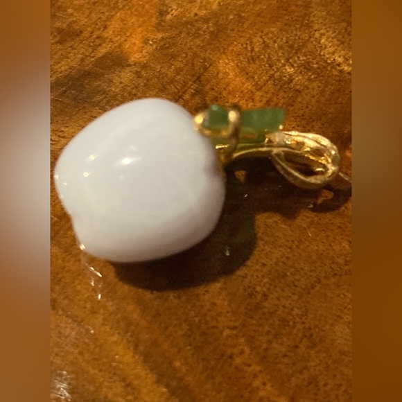 Lovely pendants, gold leaf and agate apple sold as set - Picture 8 of 9